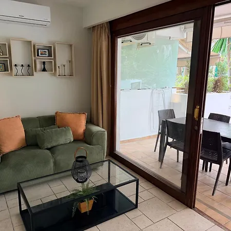 Cubisuite Μαρμπέλλα